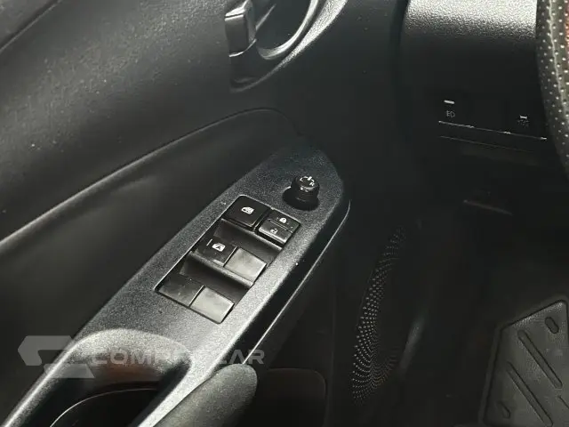 YARIS SEDAN - 1.5 16V SEDAN XL LIVE MULTIDRIVE