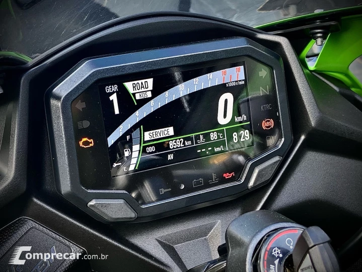 NINJA ZX-4R