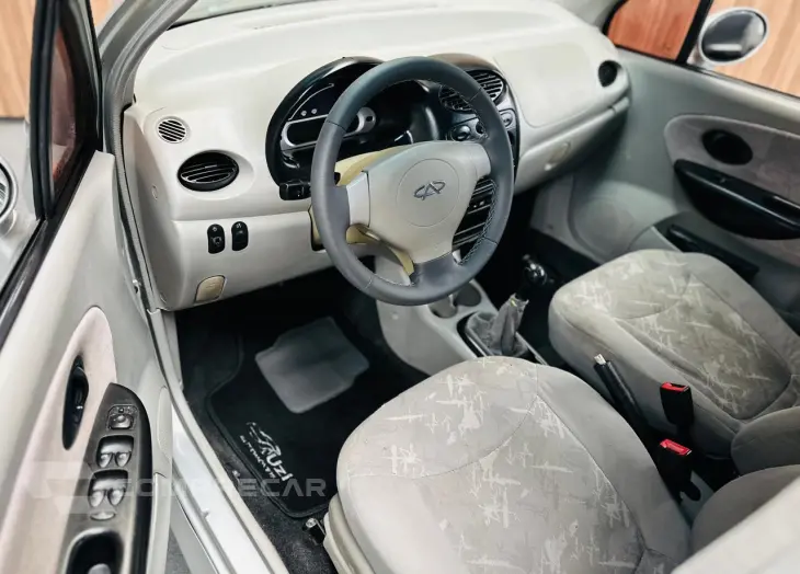 QQ 1.1 MPFI 16V