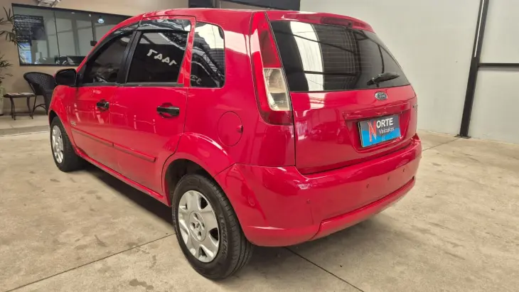 FIESTA 1.6 MPI Class Hatch 8V