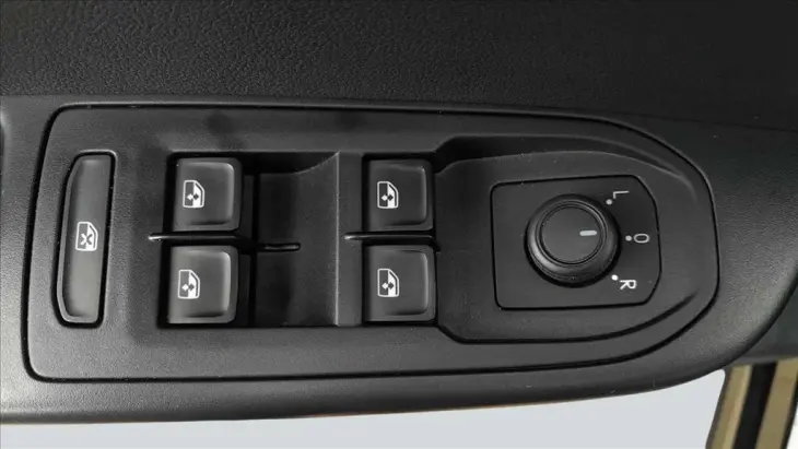 TAOS 1.4 250 TSI TOTAL FLEX COMFORTLINE AUTOMÁTICO