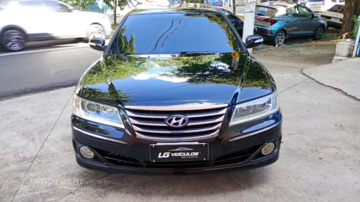 AZERA 3.3 MPFI GLS Sedan V6 24V
