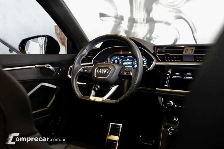 Q3 2.0 4P 40 TFSI PERFORMANCE BLACK QUATTRO TIPTRONIC AUTOMÁ