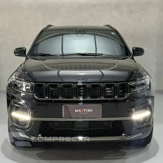 Commander Black Hurricane 2.0 4x4 TB Aut