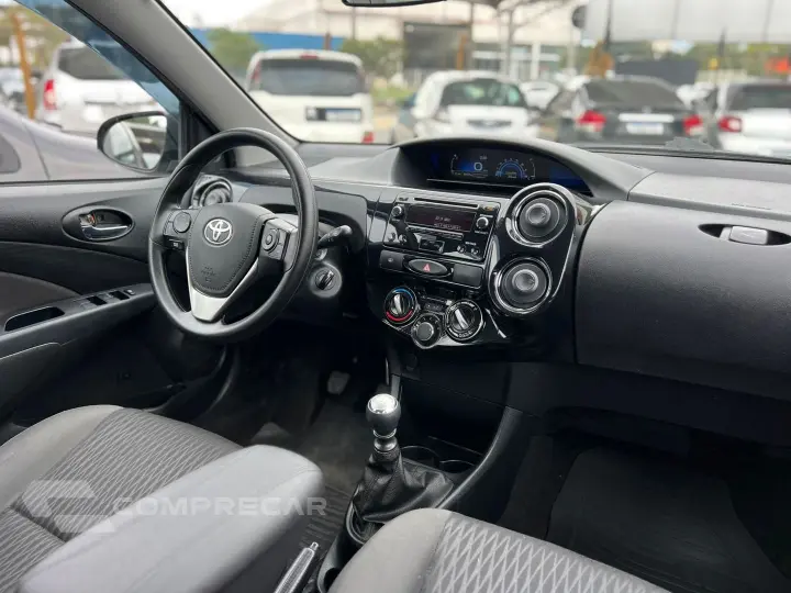 Etios 1.5 X Plus 16V Flex 4P Manual