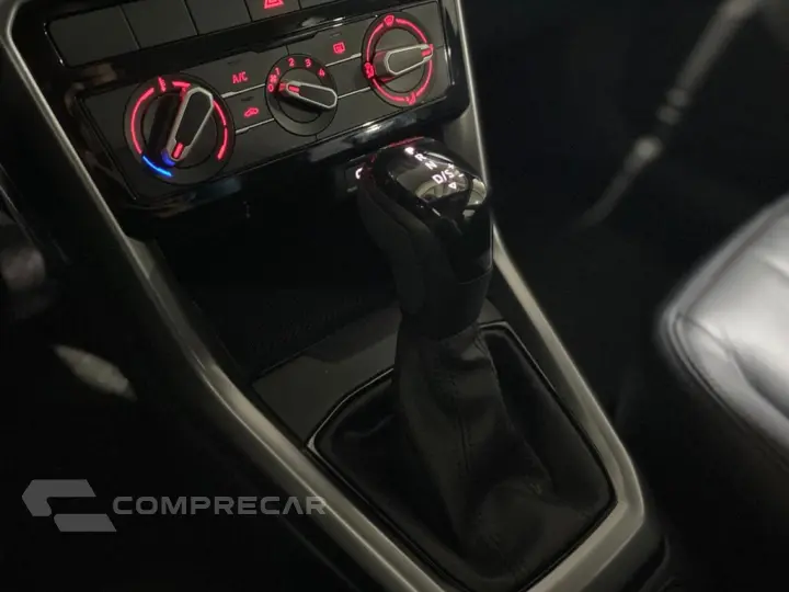T-CROSS 1.0 200 TSI TOTAL FLEX AUTOMÁTICO