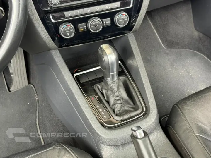 JETTA 2.0 TSI HIGHLINE 211CV GASOLINA 4P TIPTRONIC