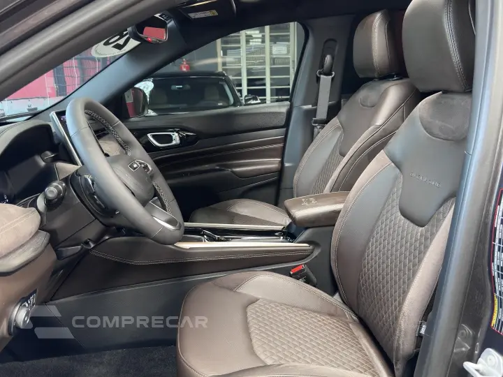 COMMANDER 1.3 T270 TURBO FLEX OVERLAND AT6