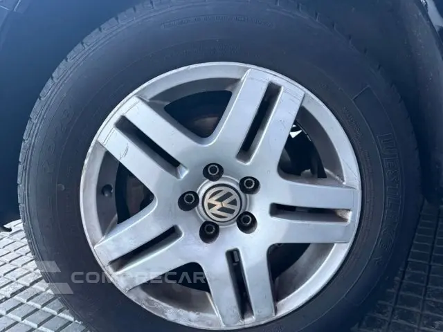 FOX - 1.6 MI PLUS 8V 4P MANUAL