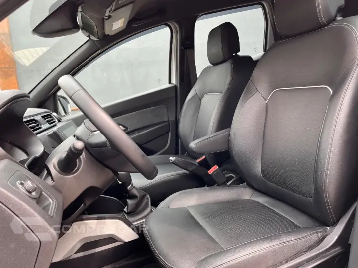 DUSTER Iconic 1.3 TB 16V Flex Aut.