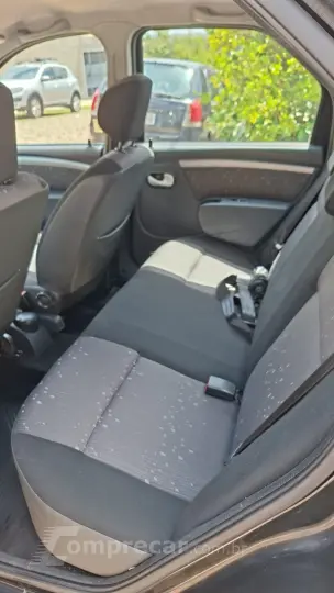 LOGAN 1.6 Expression 8V