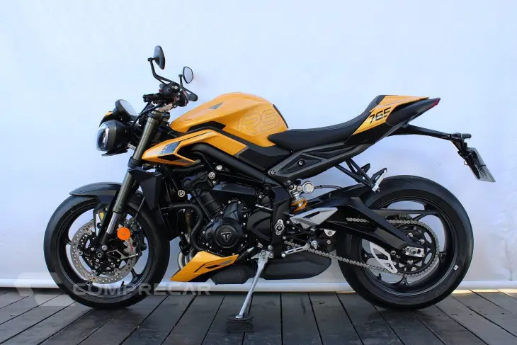 TRIUMPH STREET TRIPLE RS ABS