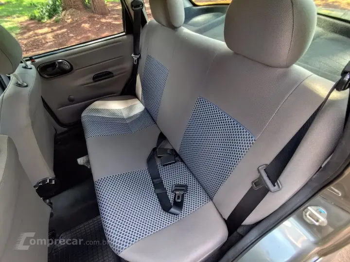 CLASSIC 1.0 MPFI LS 8V FLEX 4P MANUAL