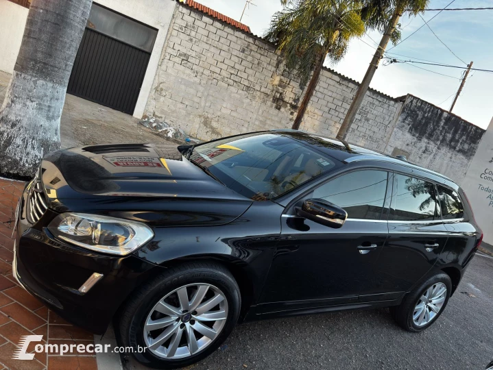 XC60 2.0 T5 Momentum