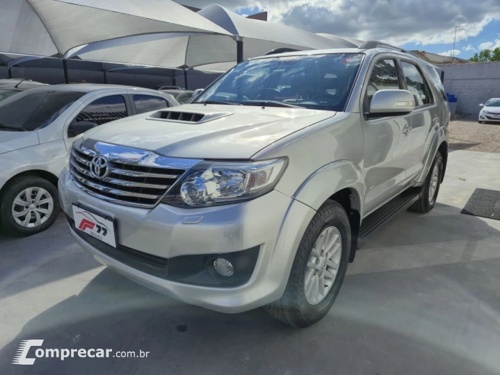 Hilux SW4 3.0 16V 4P SRV 4X4 7 LUGARES TURBO DIESEL AUTOMÁTI