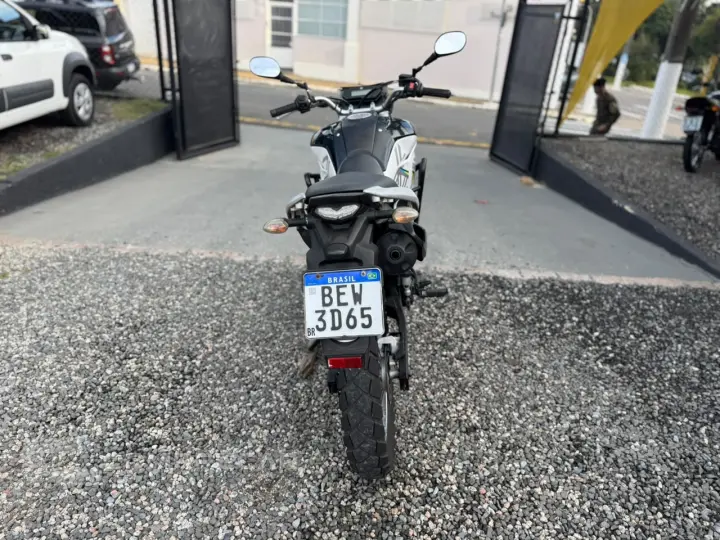 XTZ 250 LANDER