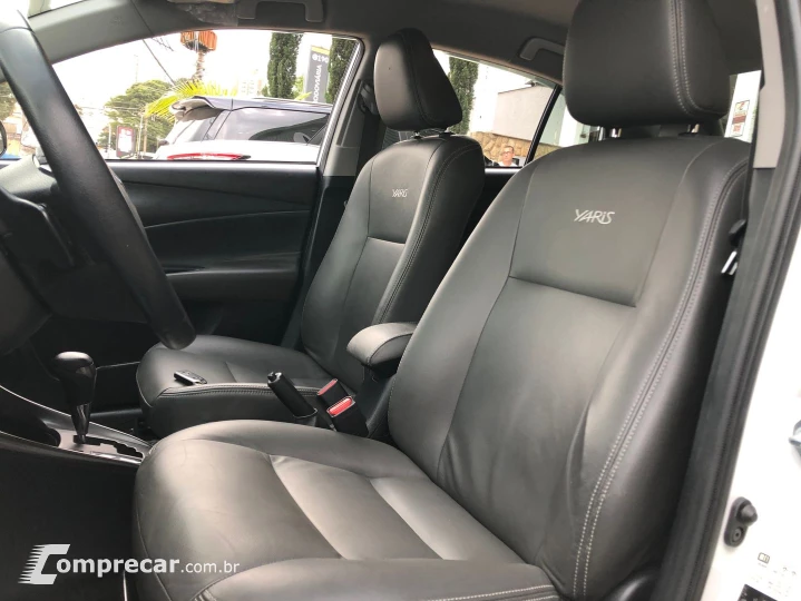 Yaris 1.5 16V Flex Sedan Xs Connect Multidrive