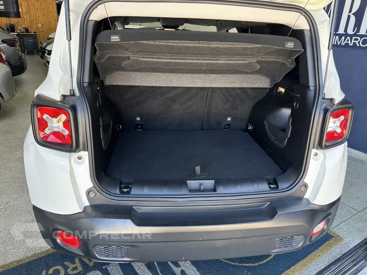 Renegade Sport 1.8 4x2 Flex 16V Aut.