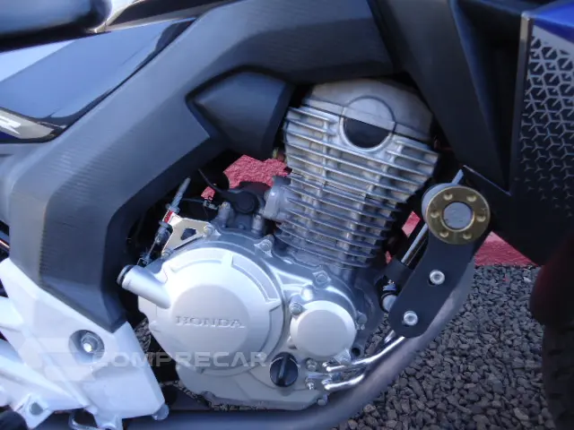 CB 250F Twister