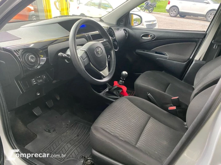 Etios Hatch 1.3 16V 4P FLEX X