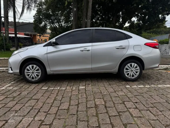 YARIS XL Sedan 1.5 Flex 16V 4p Aut.