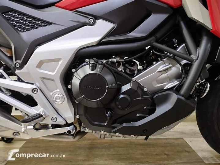 NC 750X 700 cc