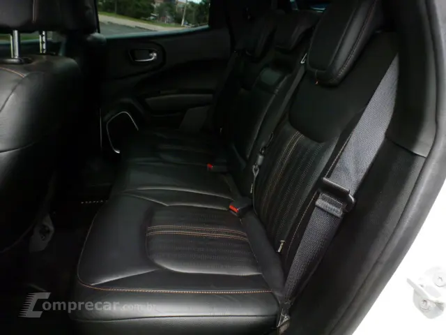 TORO 2.0 16V Turbo Volcano 4X4