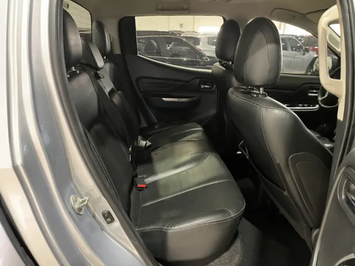 L200 TRITON 2.4 16V Turbo Sport HPE CD 4X4