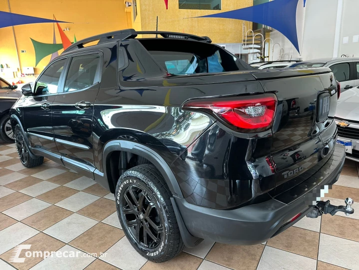 TORO 2.0 16V Turbo Ultra 4WD