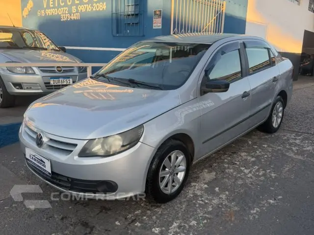 VOYAGE - 1.0 MI 8V 4P MANUAL