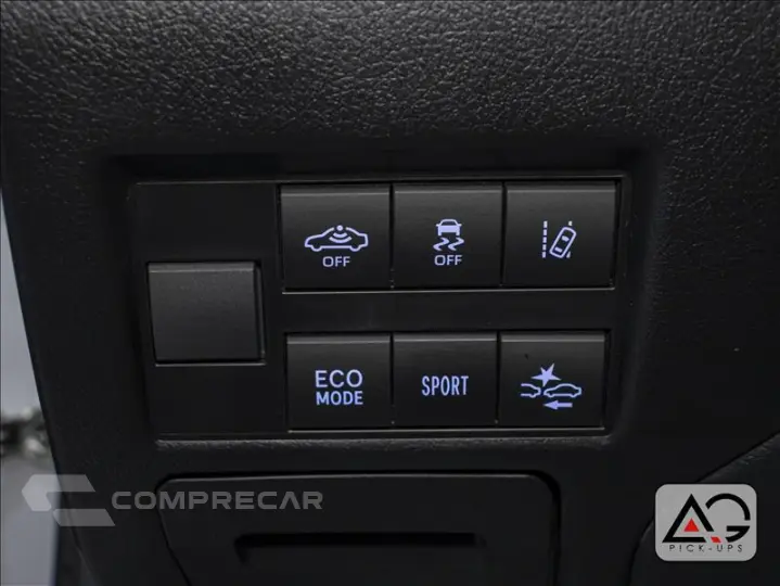 YARIS 1.5 16V Sedan XS Connect
