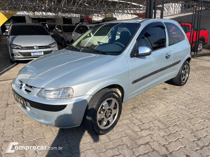 CELTA 1.0 MPFI Life 8V