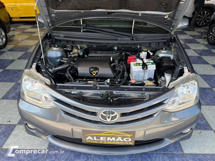 ETIOS 1.5 XS Sedan 16V
