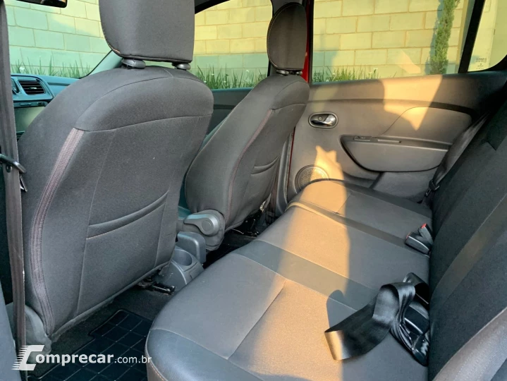 SANDERO 1.6 STEPWAY RIP CURL 8V FLEX 4P AUTOMATIZADO