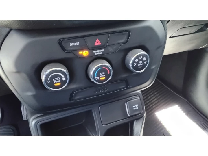 RENEGADE 1.8 16V FLEX 4P AUTOMÁTICO