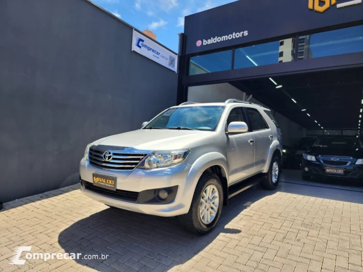 Hilux SW4 SR 4x2 2.7/ 2.7 Flex 16V Aut.