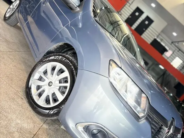 SANDERO - 1.6 EXPRESSION 8V 4P MANUAL