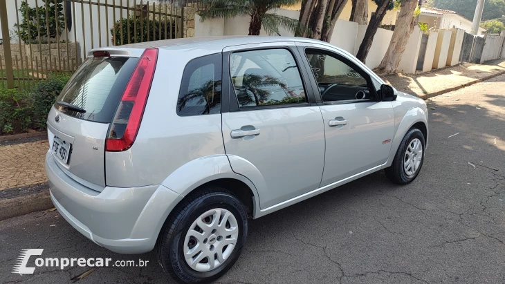 FIESTA 1.6 MPI Class Hatch 8V
