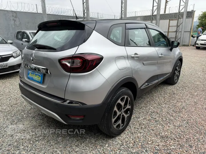 Captur 1.6 16V 4P FLEX SCE INTENSE X-TRONIC CVT