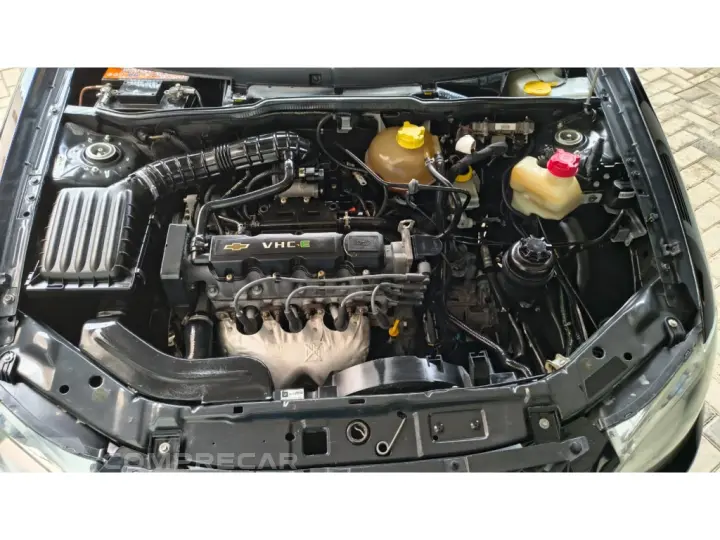 CLASSIC 1.0 MPFI LS 8V FLEX 4P MANUAL