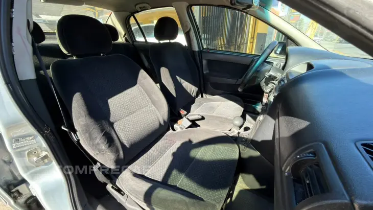 ASTRA 2.0 MPFI Advantage Sedan 8V