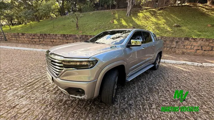 RAMPAGE 2.0 TURBO DIESEL LARAMIE 4X4 AUTOMÁTICO