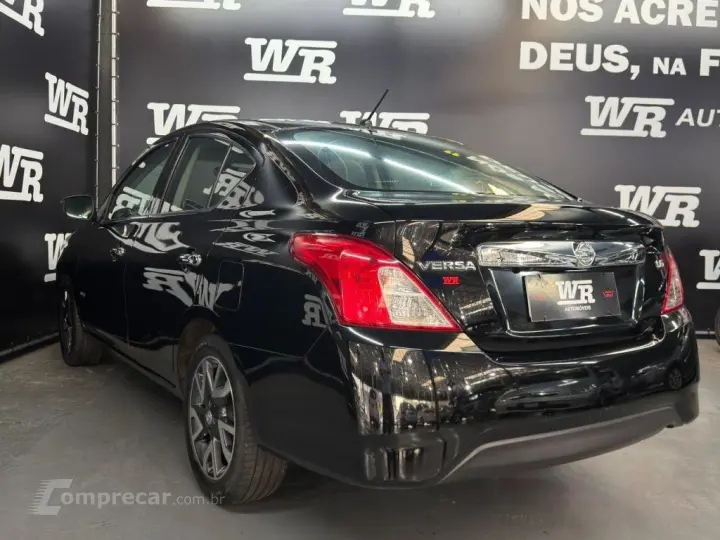 VERSA UNIQUE 1.6 16V Flex 4p Mec.