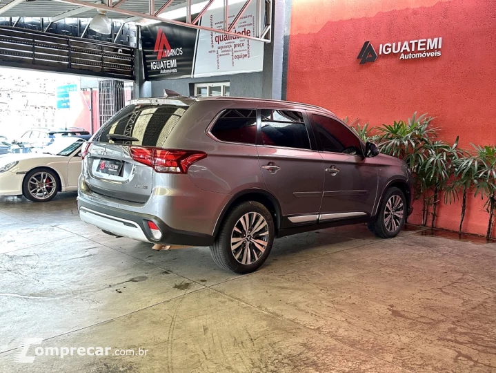 OUTLANDER 3.0 MIVEC V6 GASOLINA HPE-S AWD AUTOMÁTICO
