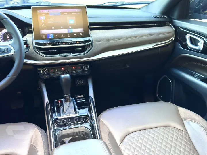 COMMANDER 1.3 T270 TURBO FLEX OVERLAND AT6