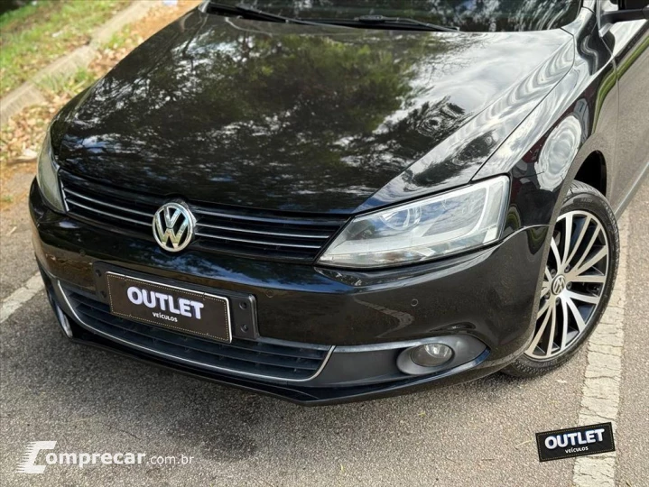 JETTA 2.0 TSI HIGHLINE 200CV GASOLINA 4P TIPTRONIC
