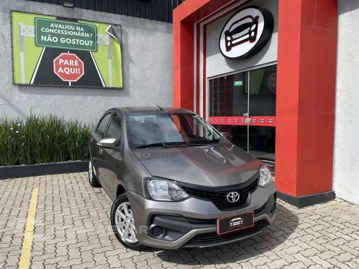ETIOS 1.5 X PLUS SEDAN 16V FLEX 4P AUTOMÁTICO