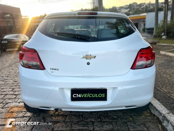 ONIX HATCH LS 1.0 8V FlexPower 5p Mec.