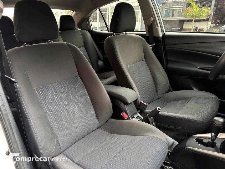YARIS 1.5 16V FLEX SEDAN XL LIVE MULTIDRIVE