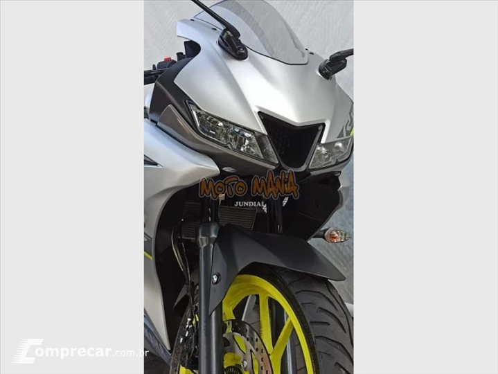 YZF R15